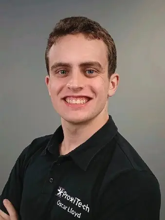 Oscar_lloyd_Headshot_735f86f3de.jpg